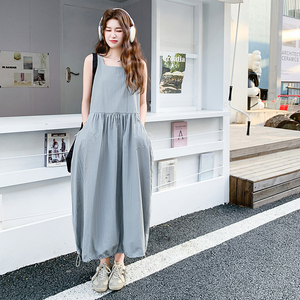 法式灰色高级感飘带连衣裙女2025年夏季新款褶皱设计度假风长裙子图片