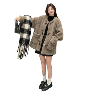 韩系减龄加厚牛角扣羊羔毛外套女2025年冬季新款显瘦保暖棉服棉袄图片