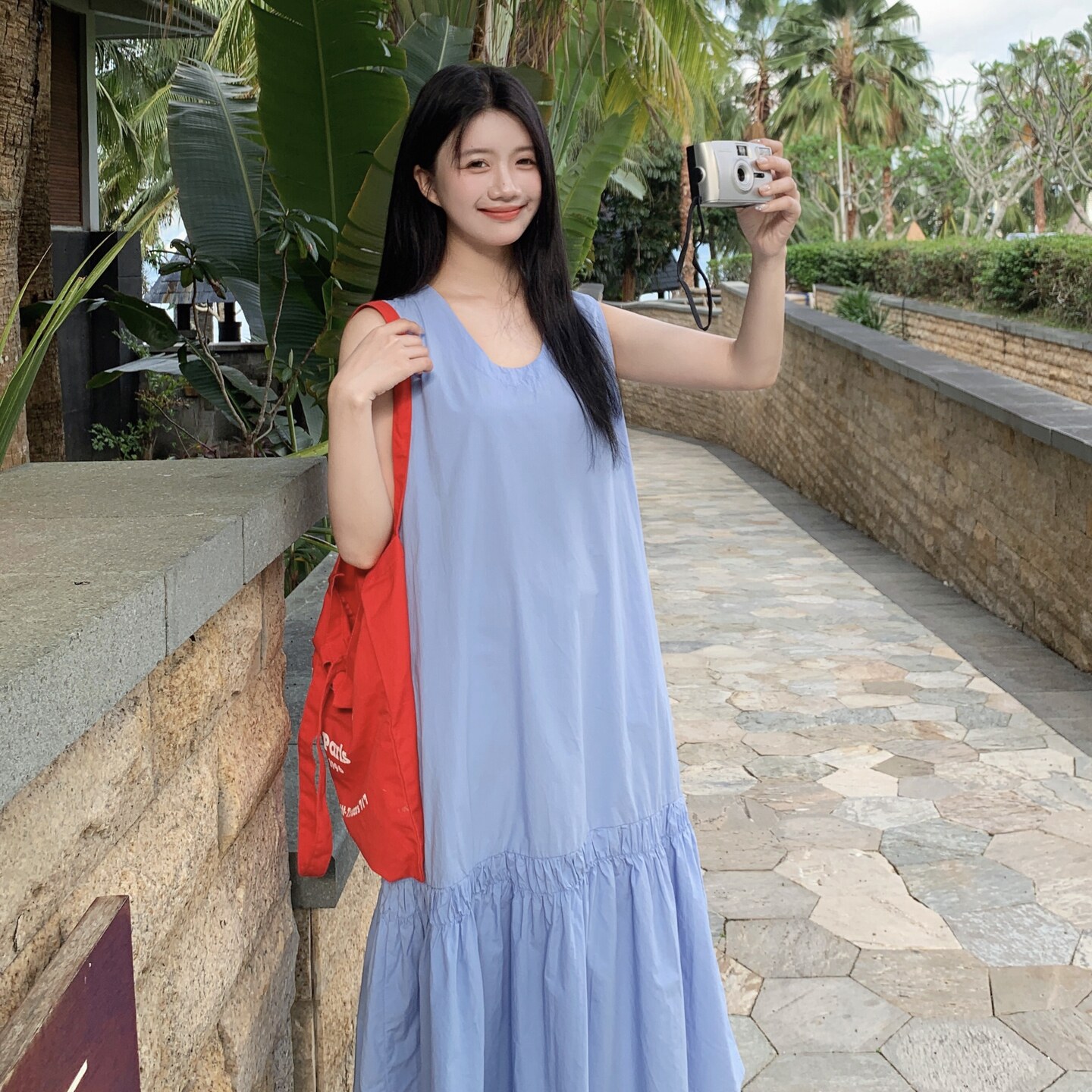 蓝色清冷感无袖背心连衣裙女2025夏季法式温柔气质减龄设计感长裙,女装连衣裙,2C135
