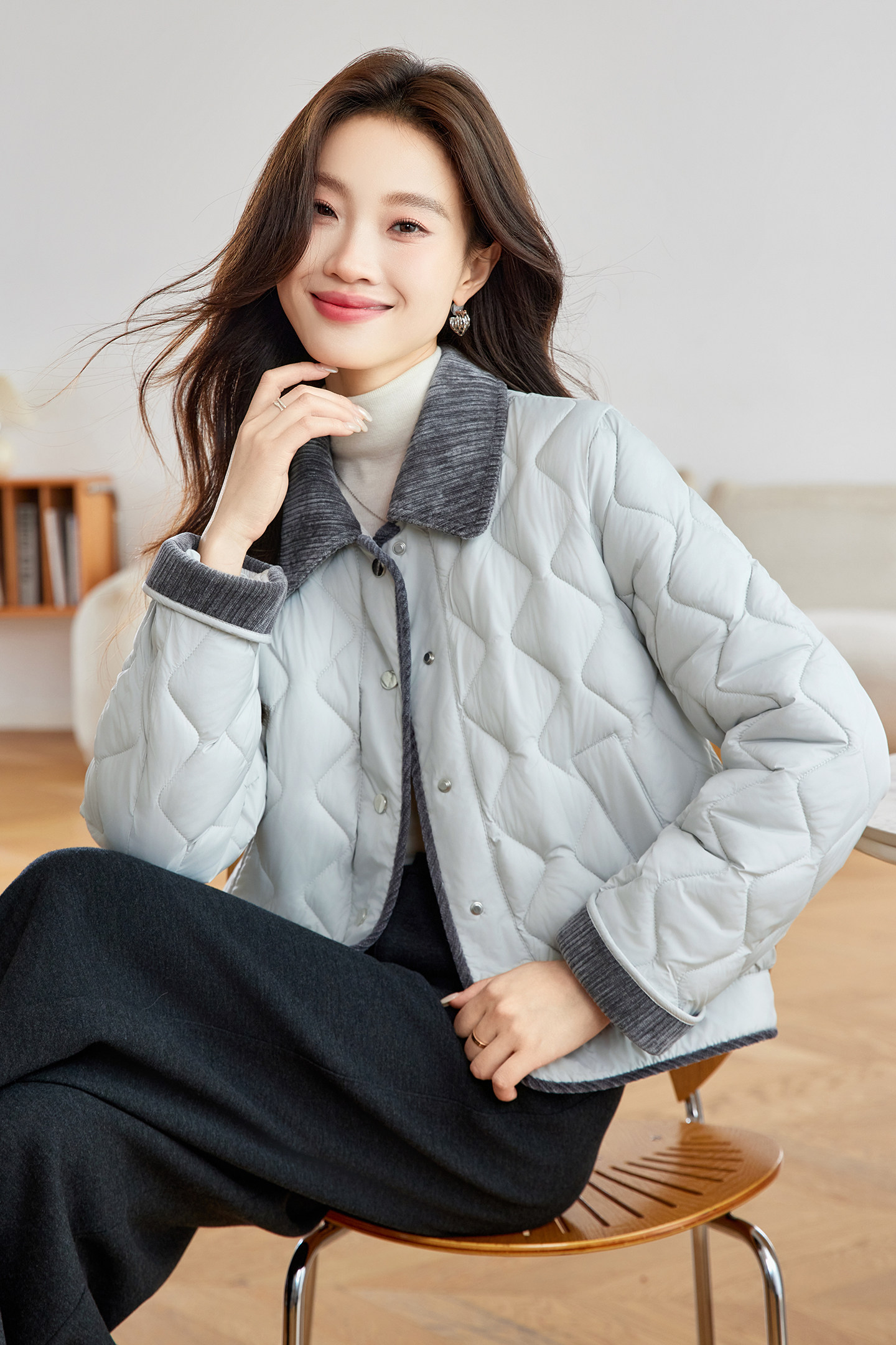 现货2025冬装新款时尚短款棉衣拼接外套修身显瘦百搭小个子女人味,女装棉衣/棉服,唯婧