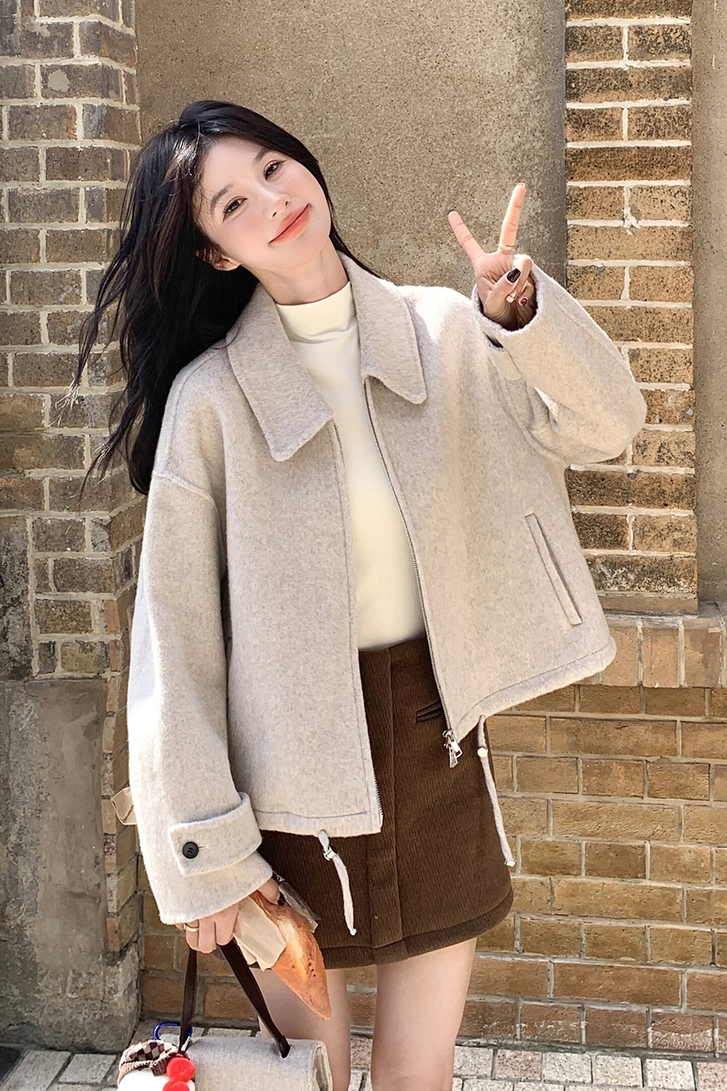 燕麦色简约休闲毛呢外套女秋冬超火好看高级小众加厚短款夹克上衣,女装毛呢外套,2B237