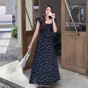 大摆裙圆领褶皱方领碎花连衣裙波点法式收腰背带裙子显瘦气质时尚图片
