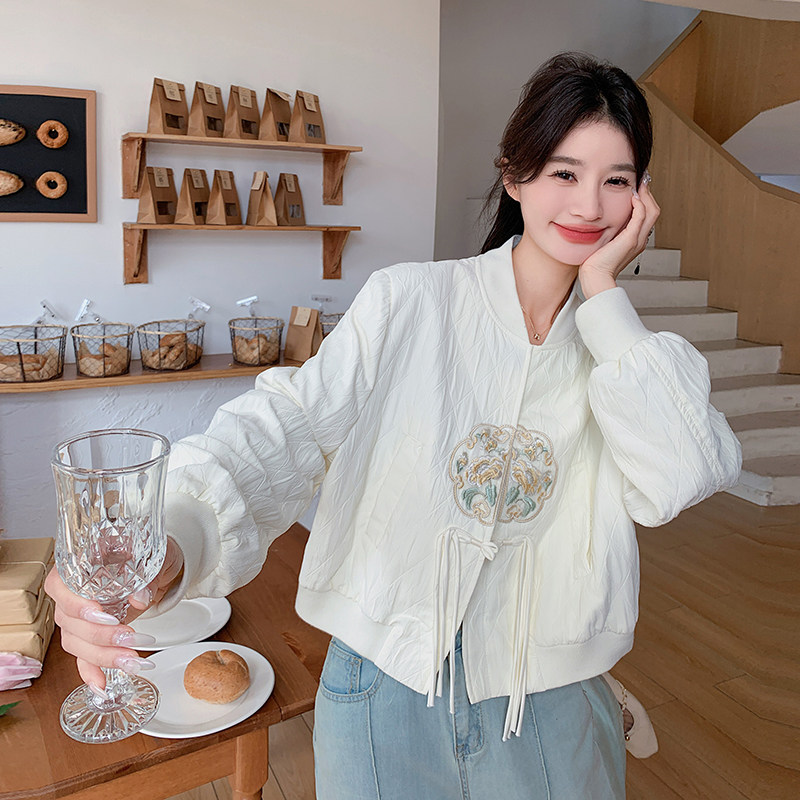 新中式国风白色棒球服短外套女2024春季新款高级感小个子夹克上衣图片