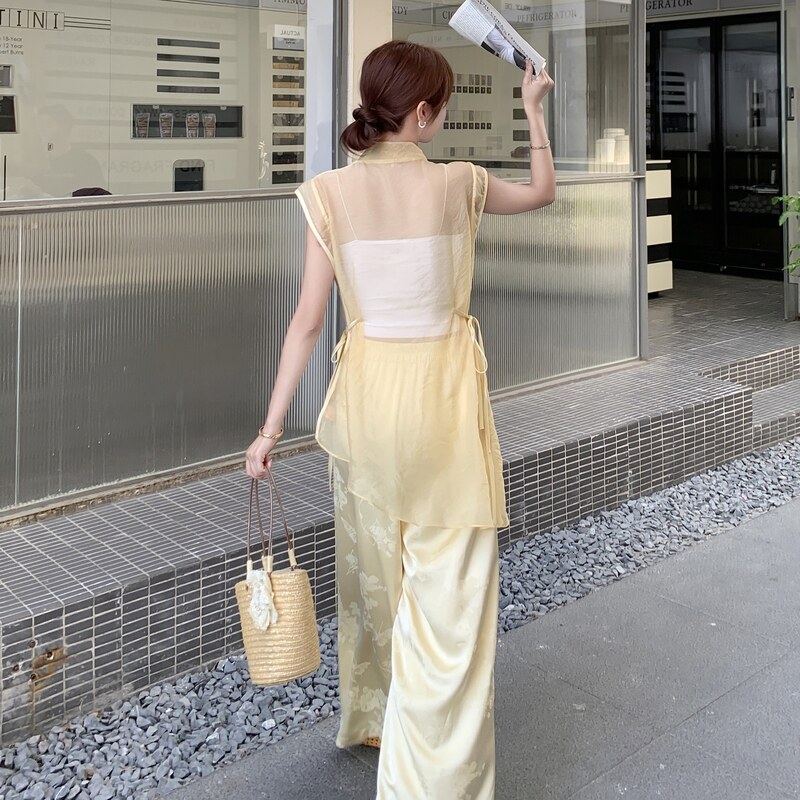 浅黄色天丝刺绣旗袍连衣裙阔腿裤套装两件套女夏季风新中式穿搭,女装套装/套裙,2C159
