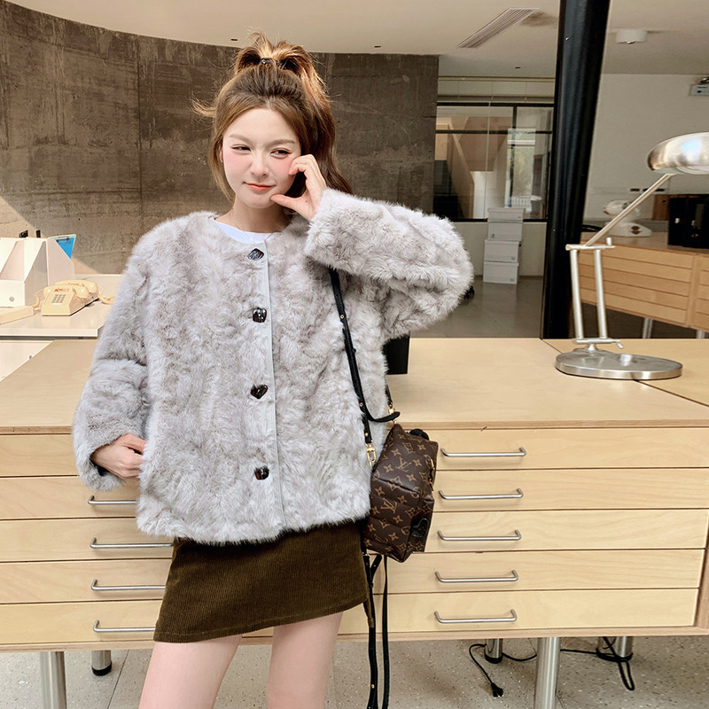 皮毛一体短款毛茸茸外套女2025秋冬季新款高级感小个子羊羔毛上衣,女装短外套,2C217