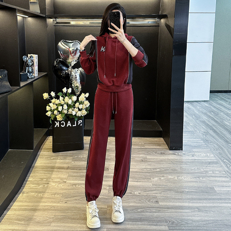 女春季连帽卫衣束脚裤两件套设计感图片