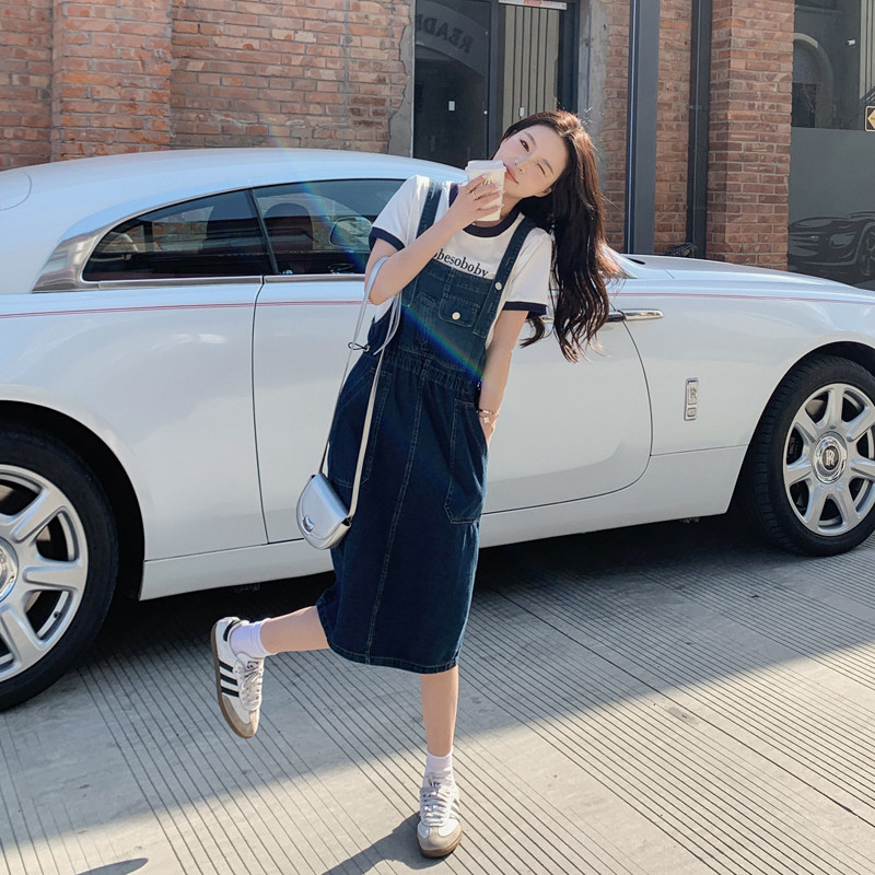 韩版收腰显瘦牛仔背带长裙套装女2025夏季新款甜美减龄T恤两件套图片