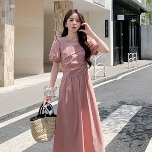 韩版方领减龄显瘦连衣裙女2025夏季新款设计感拼接小个子显瘦长裙图片