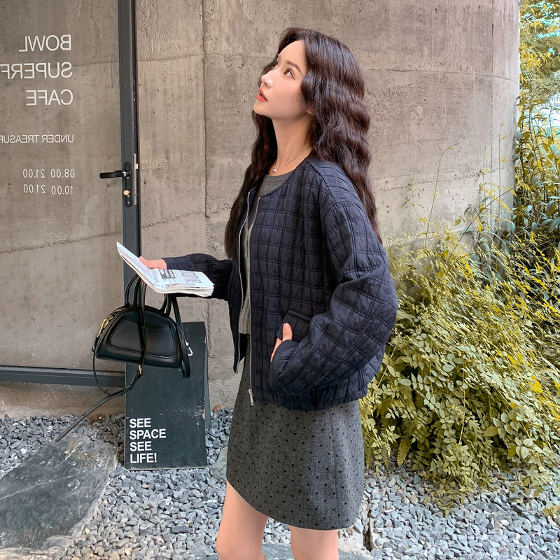 慵懒风休闲圆领外套女2025秋季新款设计感简约百搭小个子短款上衣,女装短外套,2C215