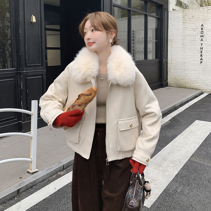 时尚大毛领鹿皮绒羽绒服女2024冬季新款小个子加厚保暖白鸭绒外套,女装羽绒服,衣珂纱朗