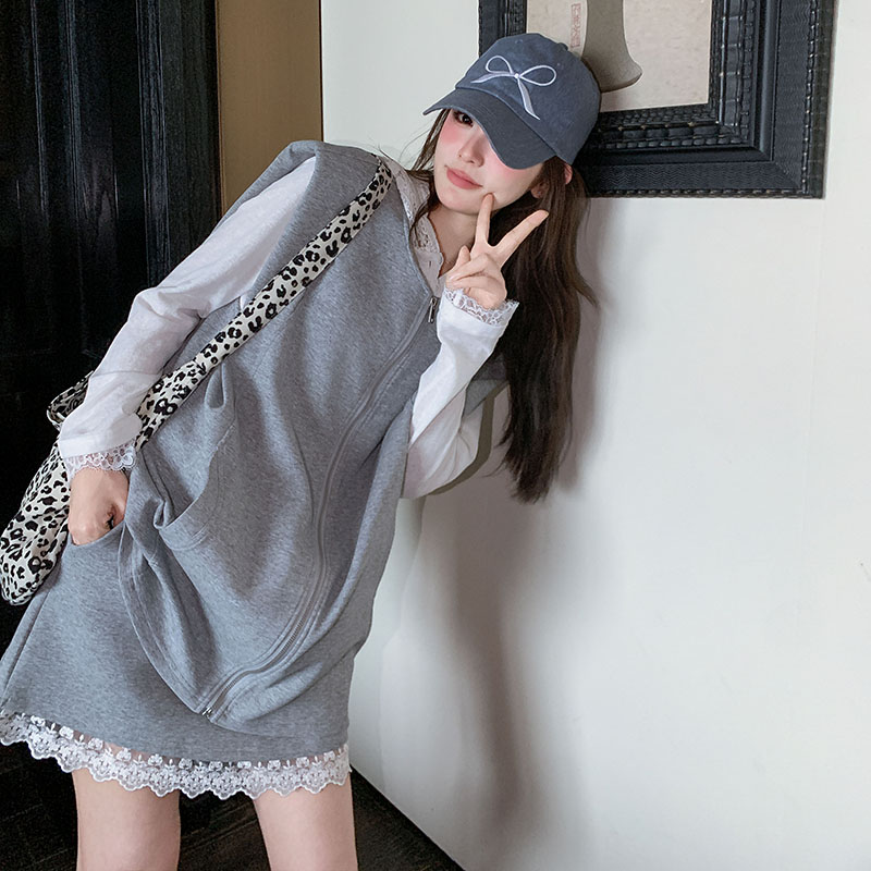 灰色超火马甲套装裙女春季2026新款小个子蕾丝拼接t恤短裙三件套,女装套装/套裙,2C159