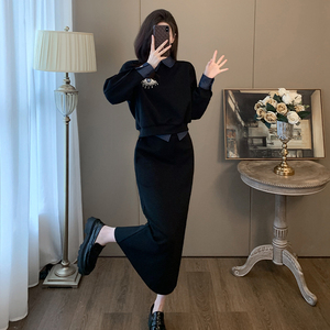 今年流行黑色假两件套休闲运动套装女秋冬款时尚卫衣半身裙两件套图片
