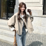 条纹拼接卡其色短外套女春秋2025新款小个子夹克上衣流行爆款超火，女装风衣，2C135