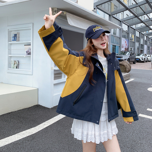 撞色拼接连帽休闲冲锋衣外套女春秋2025新款小个子减龄巨好看上衣图片