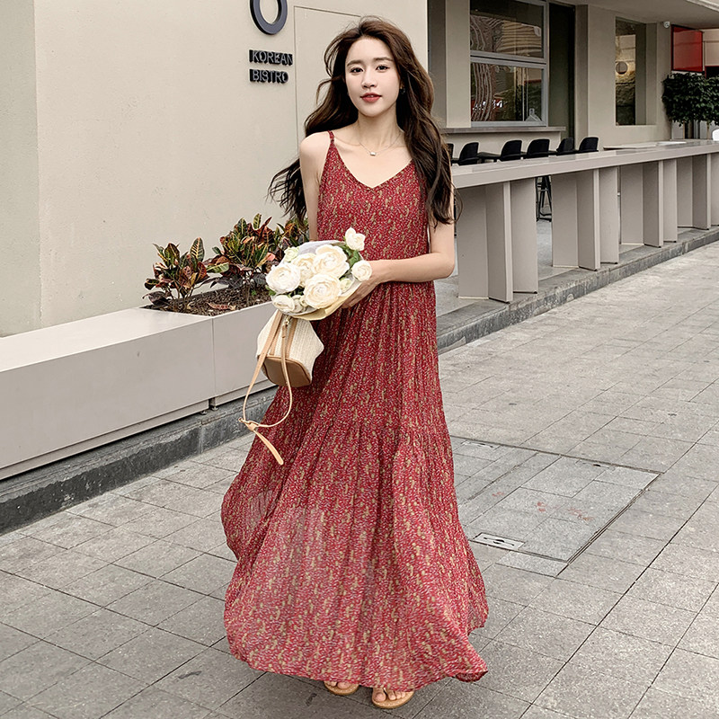 红色小碎花V领吊带连衣裙女夏季2024新款茶歇法式显瘦a字长款裙子,女装连衣裙,2C112