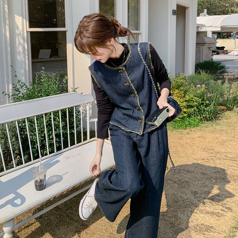 港风复古牛仔三件套女2025年春季新款设计感马甲打底衫阔腿裤套装图片
