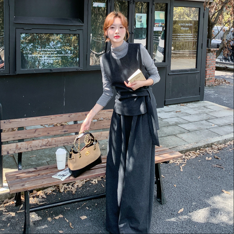 法式减龄优雅背心打底衫阔腿裤套装女春秋ootd穿搭三件套流行爆款图片
