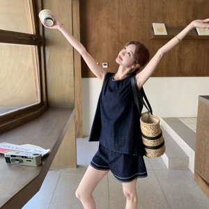 小个子复古松弛感牛仔套装女2025夏季新款简约圆领背心短裤两件套图片