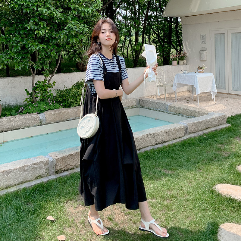 法式甜美减龄背带连衣裙女2025夏季新款韩版收腰显瘦盐系褶皱长裙,女装连衣裙,2C112