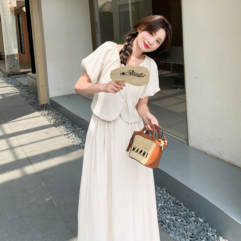 法式气质减龄泡泡袖上衣女2025夏季新款显瘦高腰半身裙,女装连衣裙,2C016