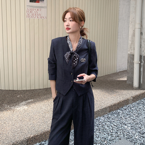 韩系撞色小西装阔腿裤套装女秋季2025新款时尚气质ootd穿搭一整套图片