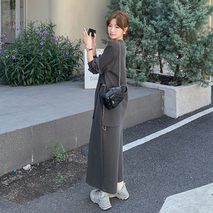 ootd穿搭休闲运动卫衣套装女春秋2025超火好看减龄慵懒长裙两件套图片