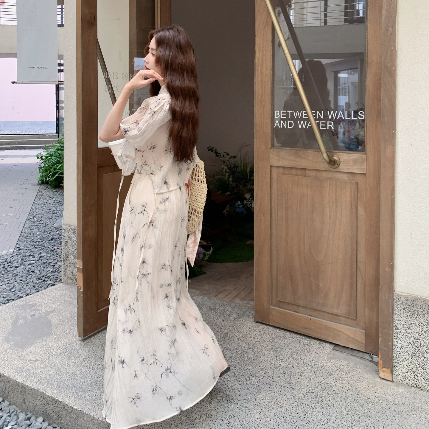 轻风淡雅印花温柔风套装裙女2025夏新款旗袍领上衣半身裙两件套,女装套装/套裙,2C159