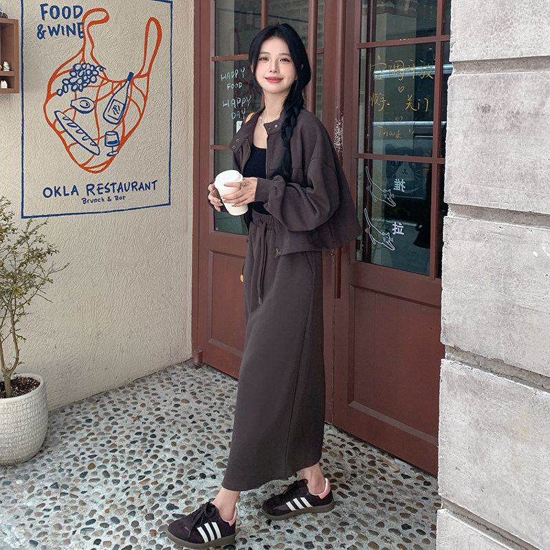 咖色甜酷设计感卫衣套装裙女2025年新款高腰显瘦半身裙两件套,女装套装/套裙,2C166