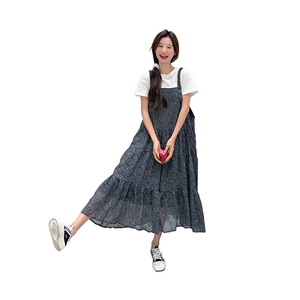 森系文艺风碎花吊带裙女2025新款夏日穿搭小清新减龄小个子连衣裙图片
