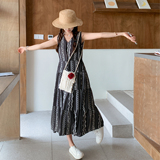 法式浪漫V领印花连衣裙女2025年夏季新款时尚独特绝美显瘦长裙潮，女装连衣裙，2C212