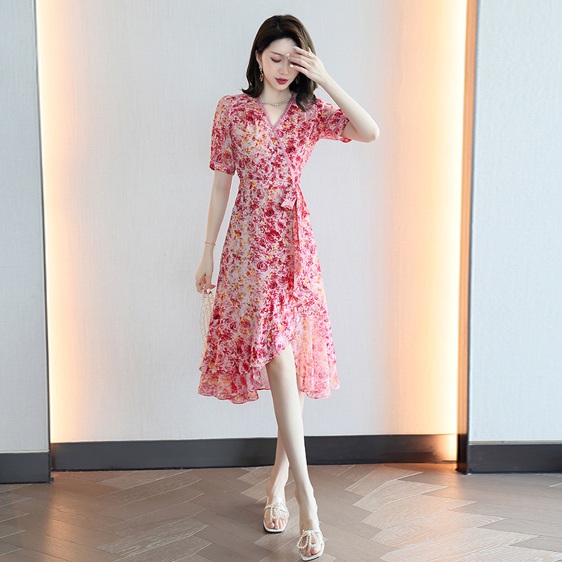 碎花连衣裙2025夏装新款韩系法式高级感长裙过膝大摆裙子女，女装连衣裙，自然秀,女装连衣裙,自然秀