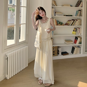 温柔系穿搭气质套装女2025夏季新款慵懒松弛感无袖上衣裙裤两件套图片