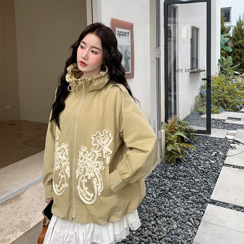 卡其色韩版宽松慵懒风绳盘绣短款风衣女秋季2025新款显高显瘦外套图片