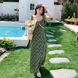 绿色森系碎花设计感连衣裙女2025夏季法式温柔度假风俏皮减龄长裙，女装连衣裙，2C212