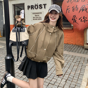 卡其色休闲连帽夹克外套女短款2026秋韩版设计感宽松运动工装上衣图片