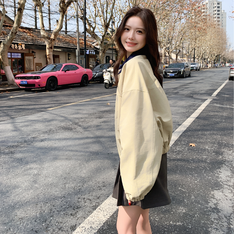 时尚撞色翻领卡其色短款外套女春秋2025新款小个子夹克百搭高级感,女装短外套,2D146
