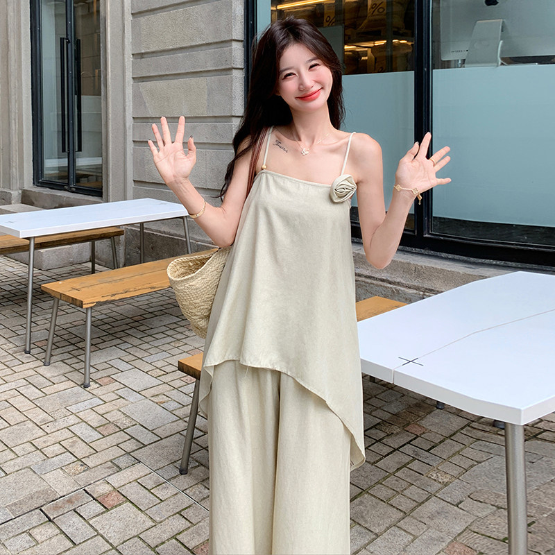 2025新品韩系花朵装饰吊带背心+阔腿休闲裤8633-P150K228,女装套装/套裙,2C125