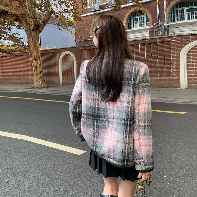 灰粉格子羽绒服内胆小香风外套女冬季2025新款短款小个子赫本风,女装羽绒服,2C057