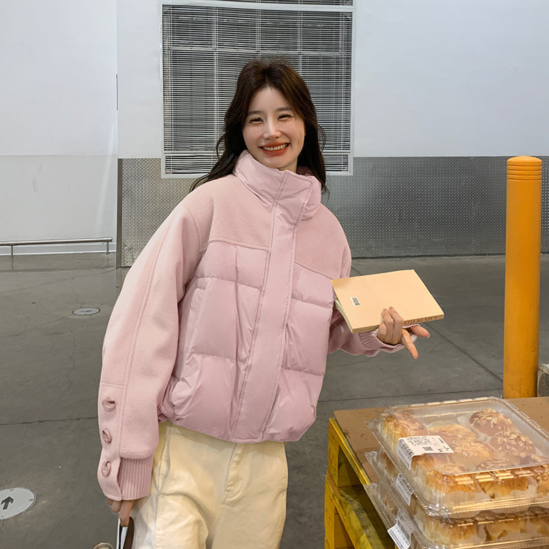 超好看黄色立领短款羽绒服女冬2024新款设计感毛呢拼接白鸭绒外套,女装羽绒服,2C126