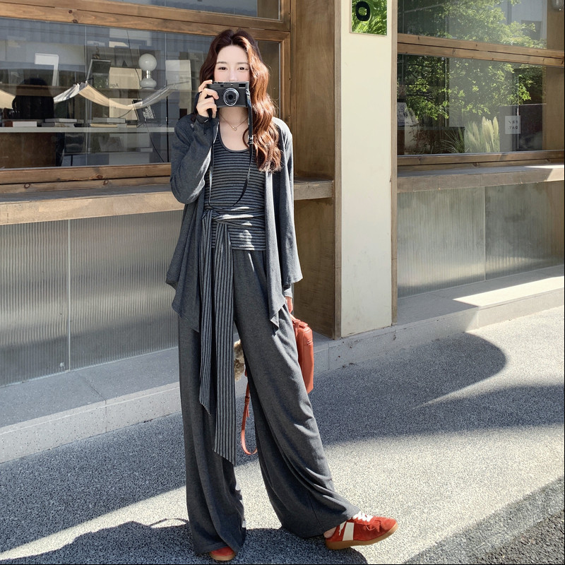 灰色长袖防晒开衫条纹上衣套装女2025春秋季新款显瘦休闲裤三件套图片