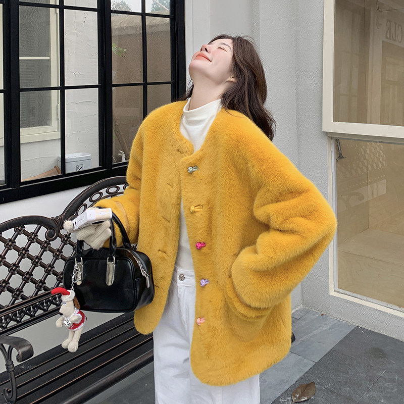 新款冬装皮毛一体短外套2C092-8758-P185-K268,女装皮草,2C092