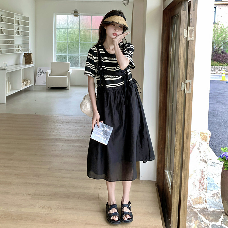 法式甜美条纹拼接连衣裙女2025夏季新款韩版宽松显瘦假两件长裙子图片