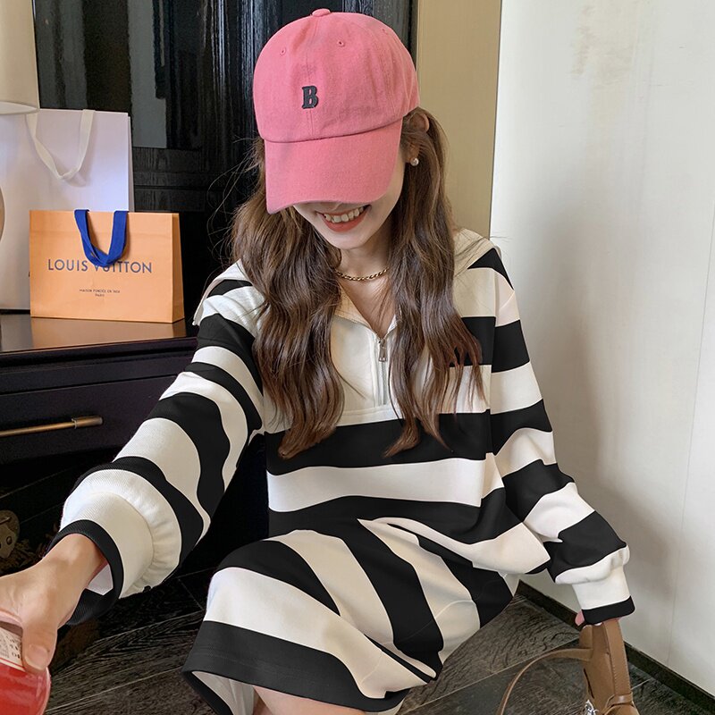 多巴胺甜妹娃娃领粉色条纹卫衣连衣裙女春秋2025新款超火好看长裙,女装连衣裙,2C066
