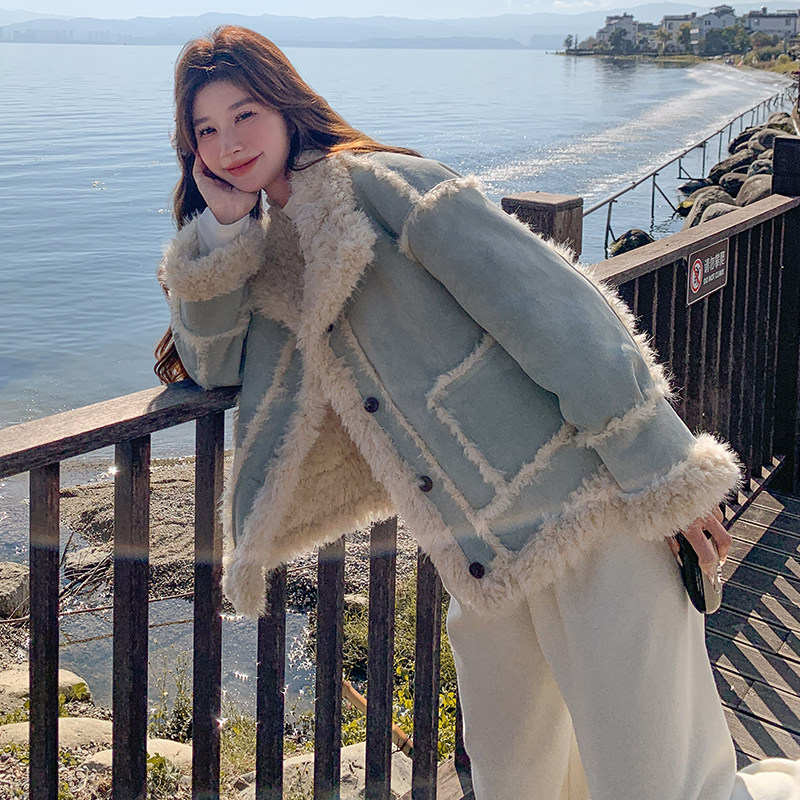 蓝色皮毛一体羊羔毛外套女秋冬2025新款学院风绝美奶乎乎设计感,女装棉衣/棉服,2C203