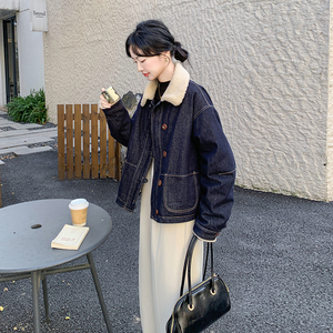深蓝色羊羔毛领牛仔羽绒服新款女冬加绒加厚高级感90白鸭绒短外套图片