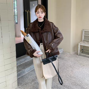 咖色皮衣短外套女2025年冬季新款加厚加绒羊羔毛美式皮毛一体上衣图片