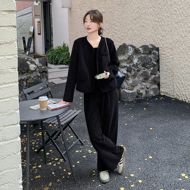 高级感穿搭藏青色灯芯绒小香风套装女秋冬圆领短外套加长裤两件套,女装套装/套裙,2C225