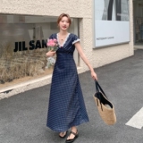 深蓝色蕾丝拼接波点连衣裙女夏季新款复古轻熟风气质收腰显瘦长裙，女装连衣裙，2C212