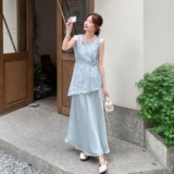 新中式重工刺绣无袖背心叠穿缎面半裙套装两件套女夏蓝色气质绝美，女装套装/套裙，2C307
