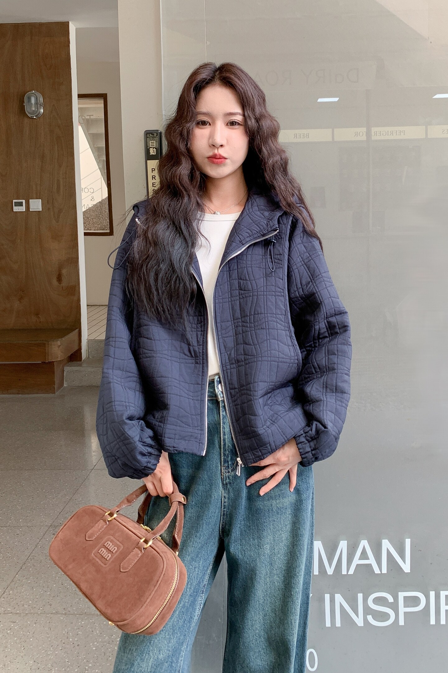 藏青色韩系连帽刺绣外套2025新款女早秋肌理高级感气质小个子上衣,女装短外套,2C215